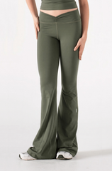 RUCHED YOGA PANTS