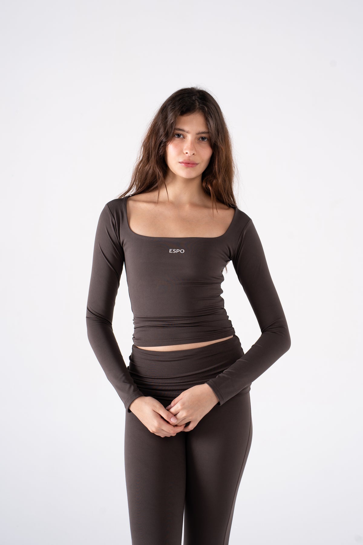ULTRA WIDE SHOULDER LONG SLEEVE